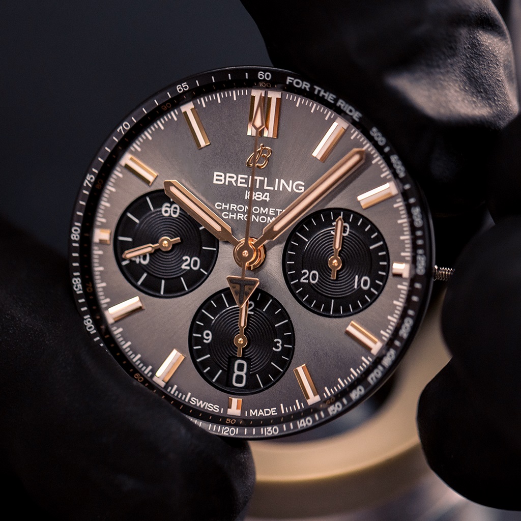 Vorderansicht des Zifferblattes der neuen Breitling Chronomat Triumph.