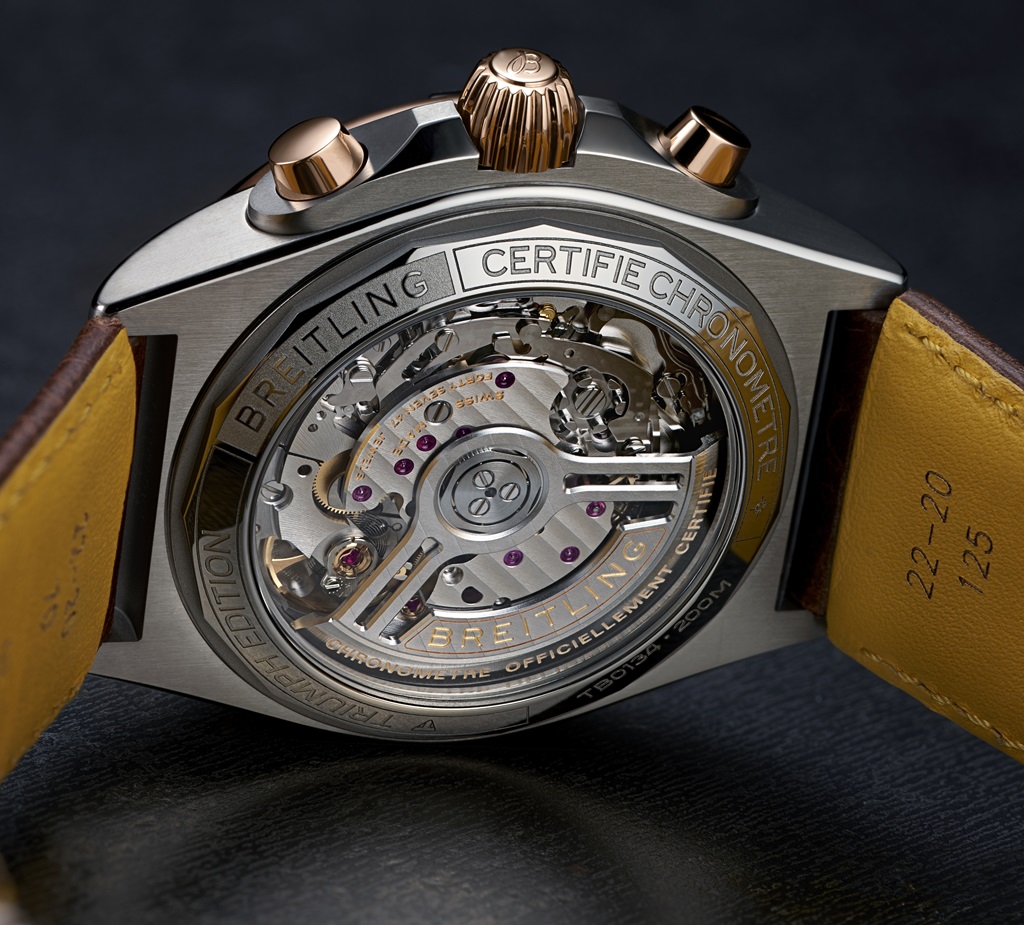 Rückansicht des Breitling B01 Werks der neuen Chronomat Triumph