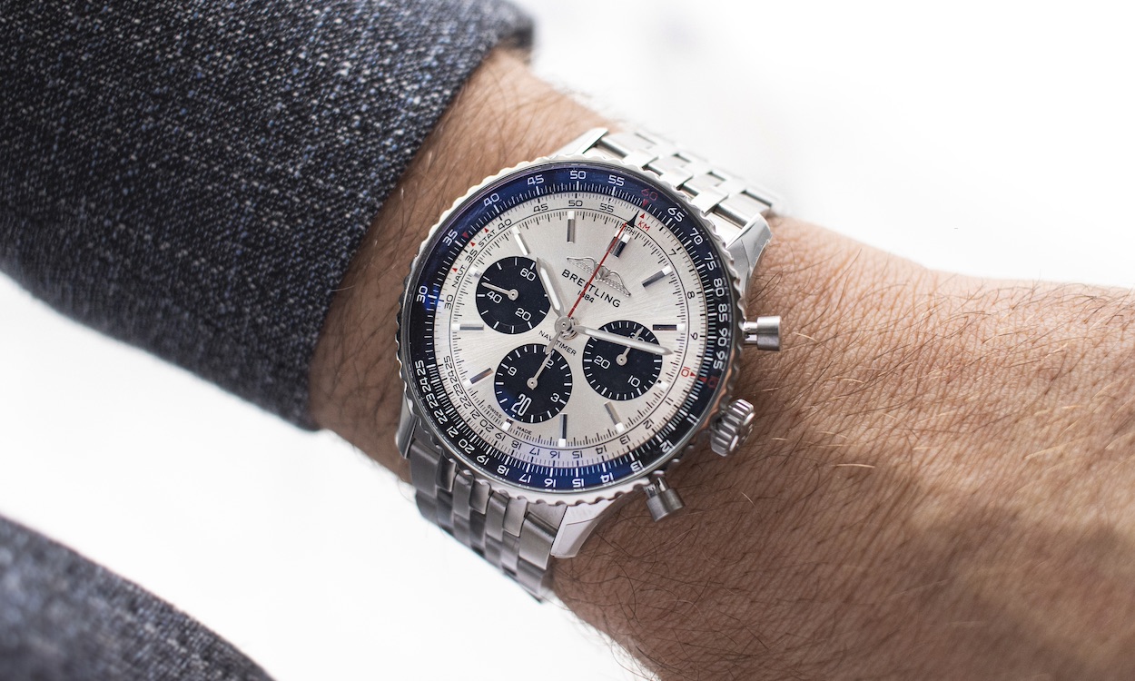 Breitling Navitimer B01 mit silbernen Zifferblatt