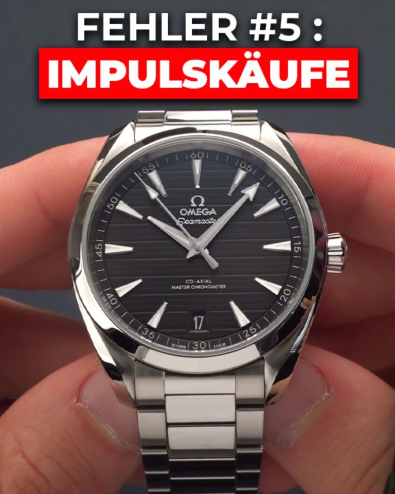 Die OMEGA Seamaster Aqua Terra mit schwarzem Zifferblatt am Edelstahlarmband in zwei Händen gehalten mit der Überschrift "Fehler #5: Impulskäufe"