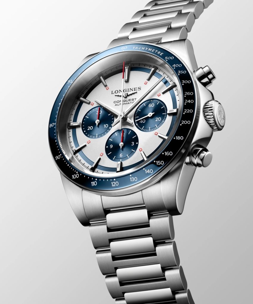 Blick von unten auf den Longines Conquest Chronograph.