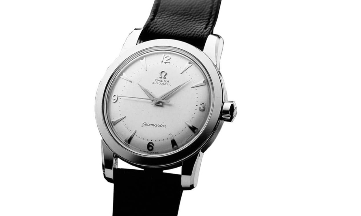 OMEGA Seamaster aus dem Jahr 1948 auf weißem Hintergrund