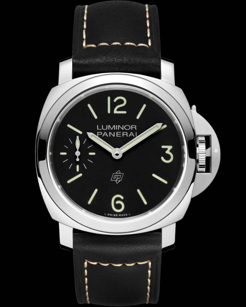 Panerai Luminor Base Logo Vorderseite auf schwarzem Hintergrund