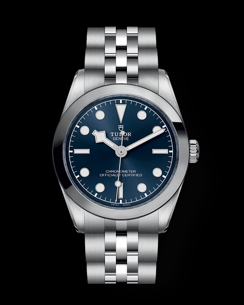 TUDOR Black Bay 31 Vorderseite auf schwarzem Hintergrund
