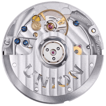 Nahaufnahme des Automatik-Kalibers UNG-07.S1 von Union Glashütte vor weißem Hintergrund