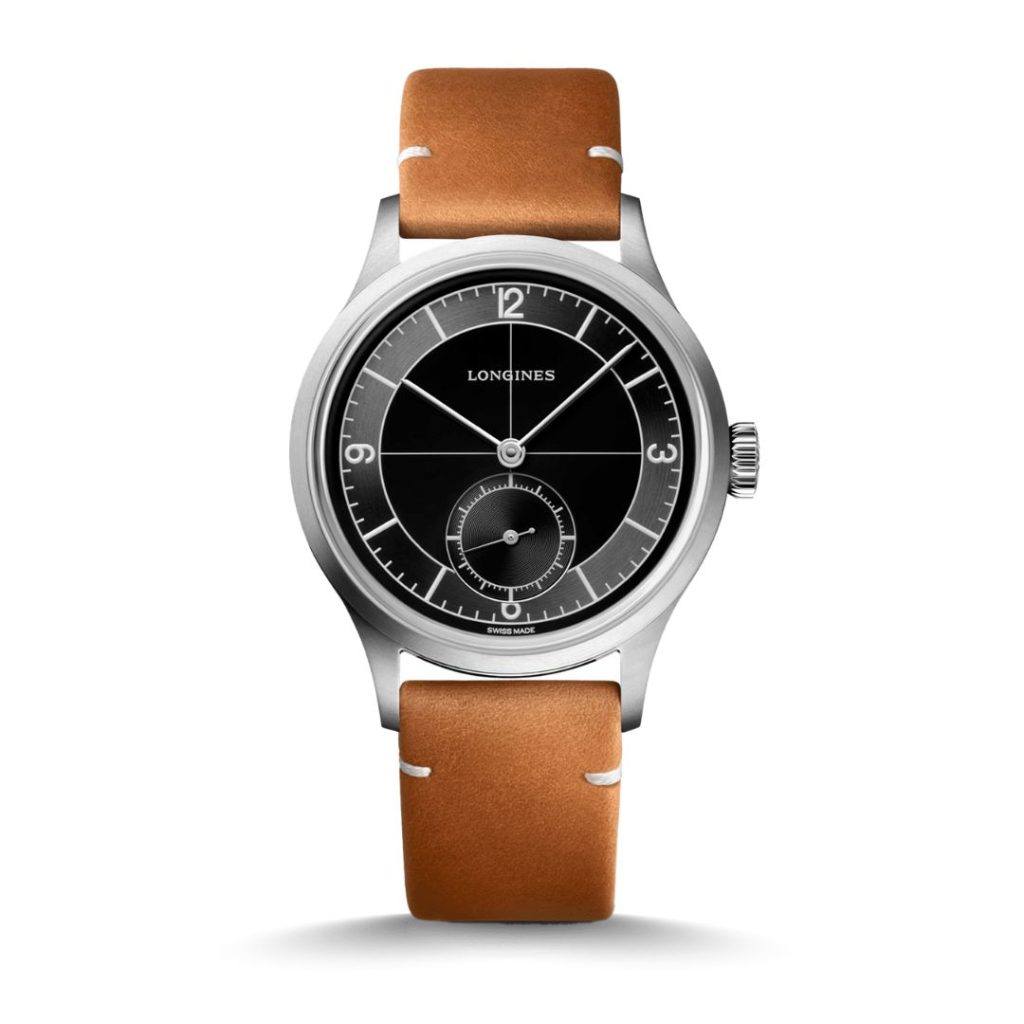 Longines Sector Dial stehend vor weißem Hintergrund