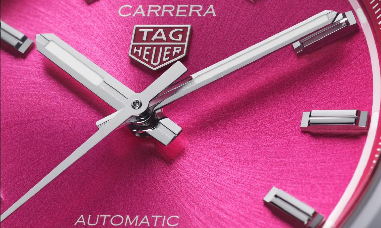 Nahaufnahme des Zifferblattes der TAG Heuer Carrera Date 36 mit der Referenznummer WBN2313.BA0001.