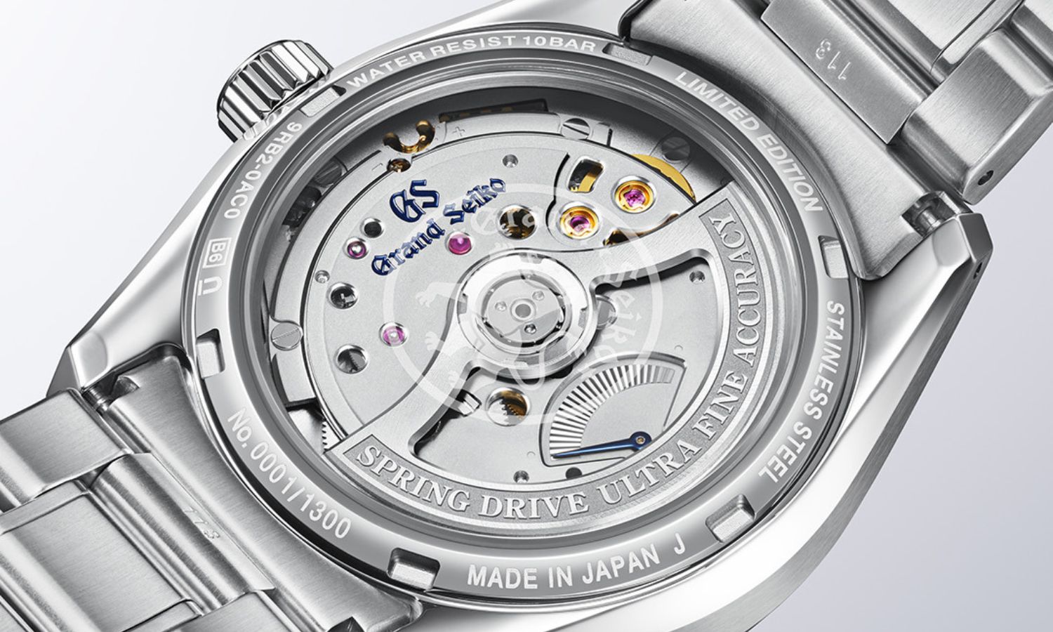 Grand Seiko Kaliber 9RB2 U.F.A. Uhrwerk abgebildet vor weißem Hintergrund