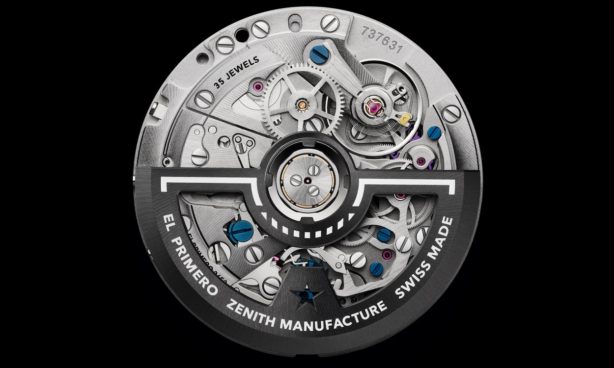 Zenith El Primero Flyback Kaliber in Nahaufnahme vor schwarzem Hintergrund