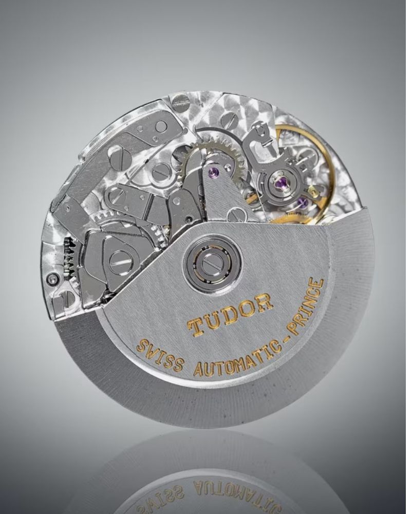 Blick auf das Werk der TUDOR Oysterdate Prince Date Chronograph 79280.