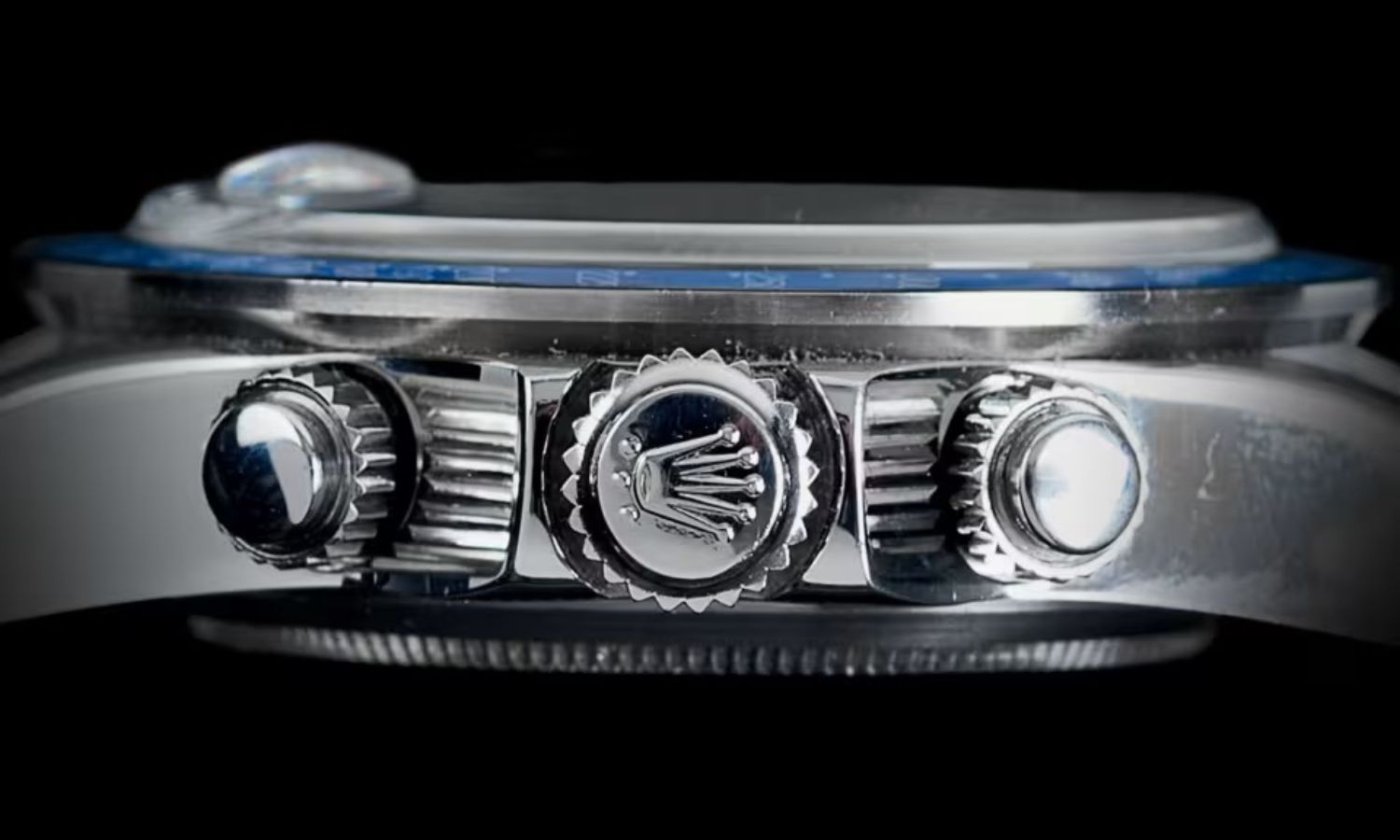 Seitlicher Blick auf die TUDOR Ranger von 1969, die noch eine Rolex-Krone montiert hatte.