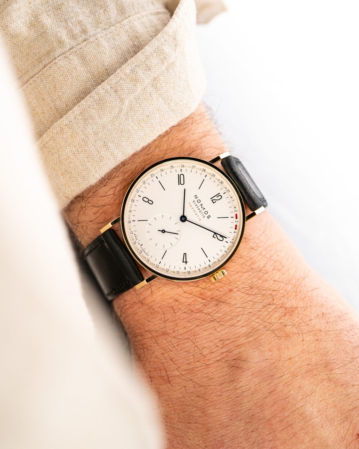 Jetzt auch in Gold: Die neue NOMOS Tangente neomatik Update